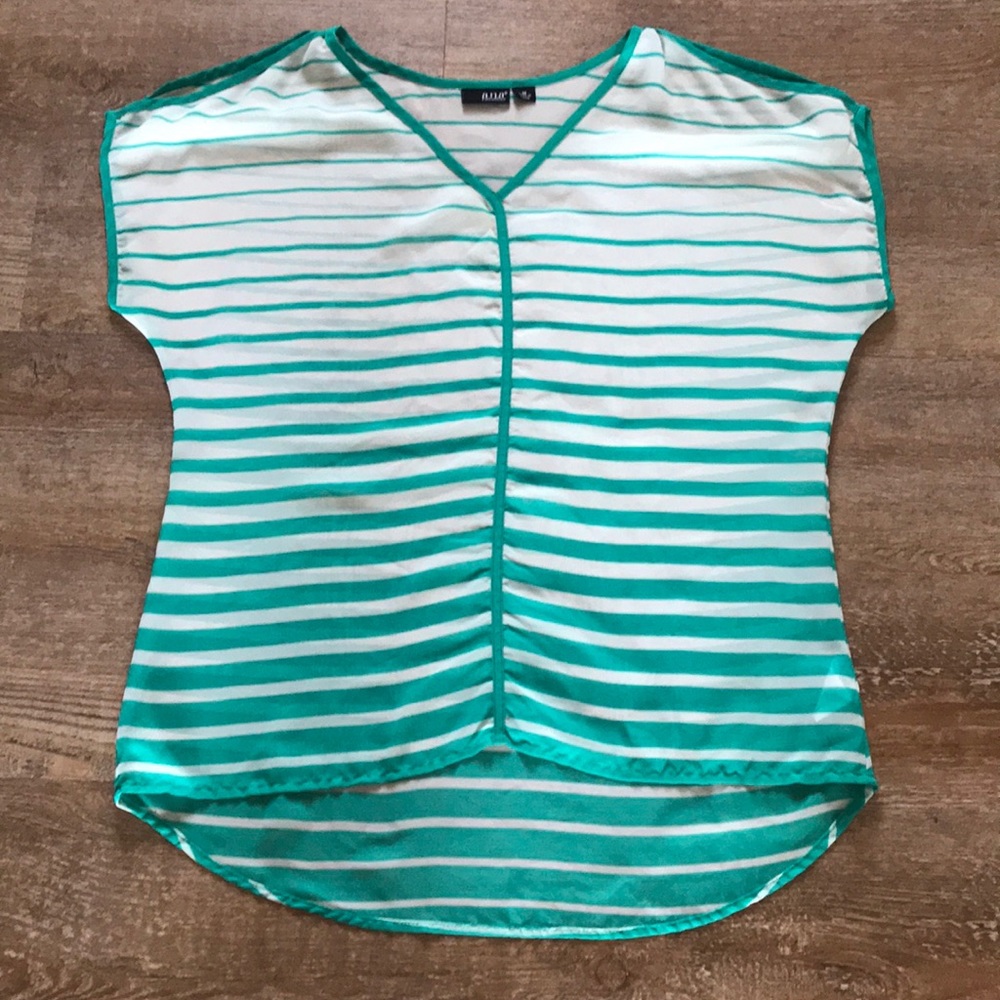 Ana cold should shirt size M